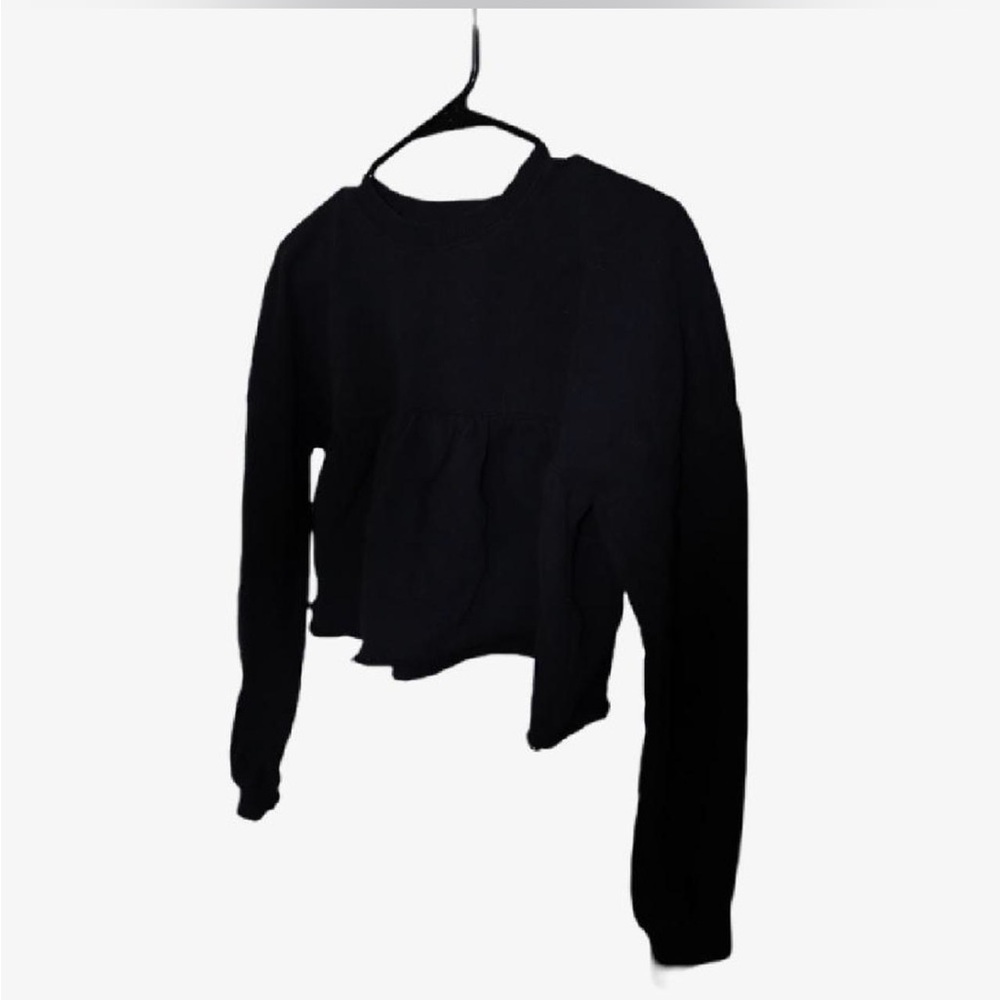 Cropped ruffles Zara sweatshirt